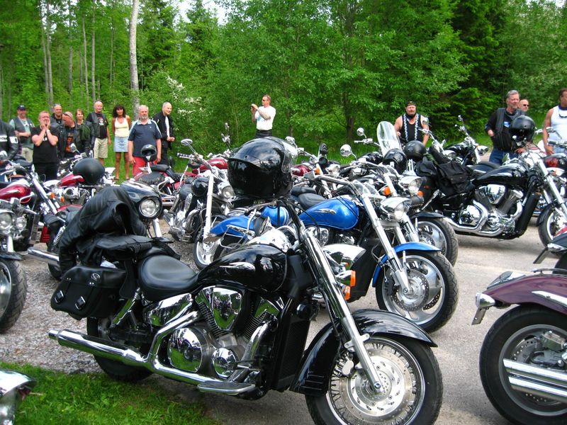 FrÃ¥n: 	Nesse 	(tis 19 jun 2007 20.07.38)
En svart skÃ¶nhet pÃ¥ min Ã¤ra...
Nyckelord: Ã¥rstrÃ¤ff2007