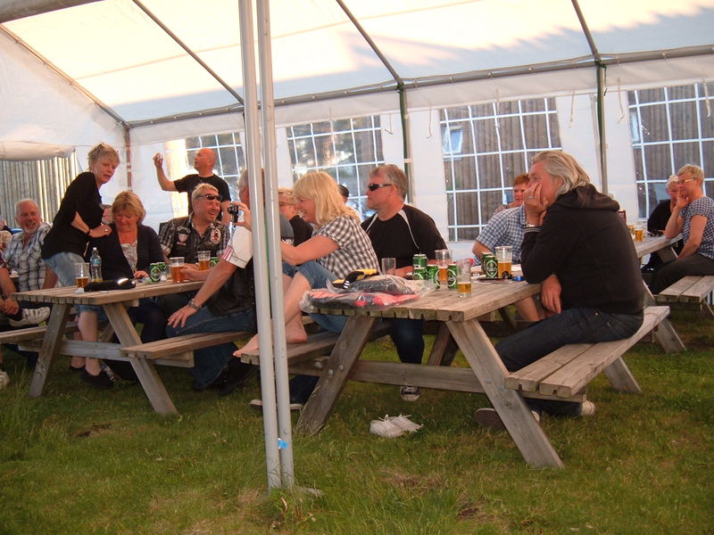 Fredag kvÃ¤ll - Idel glada och trevliga mÃ¤nniskor!
Nyckelord: Ã¥rstrÃ¤ff2011