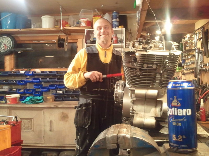 alien_mont_motor-dec-10_281229.jpg