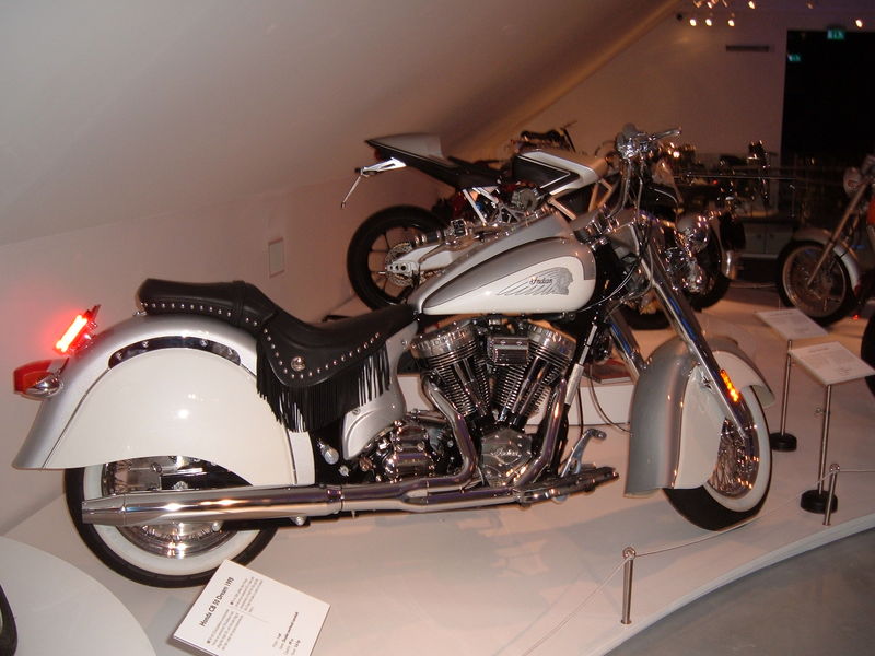 Indian_MC_p_utst_llning_i_Sollentuna_2010_07_01_Sergeant.jpg