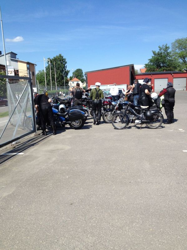 SkÃ¶vde - pÃ¥ vÃ¤g till trÃ¤ffen
Fotograf: Martin
Nyckelord: Bilder-Ramsvik;Ã¥rstrÃ¤ff2016