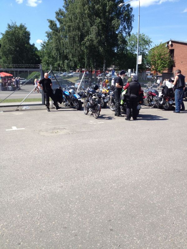 SkÃ¶vde - pÃ¥ vÃ¤g till trÃ¤ffen
Fotograf: Martin
Nyckelord: Bilder-Ramsvik;Ã¥rstrÃ¤ff2016