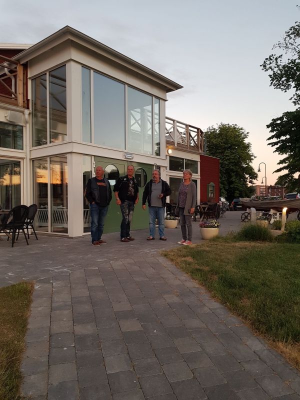 PÃ¥ Badholmen - Oskarshamn
70-Ã¥rs-firande!! :-) 
Fotograf: Sissel
Nyckelord: Ã¥rstrÃ¤ff2018