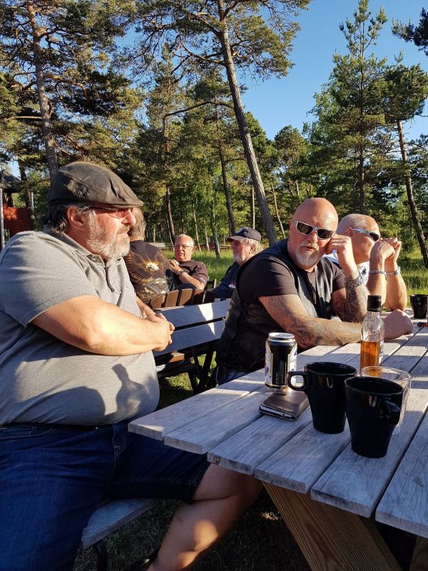 PÃ¥ SnÃ¤ckan
Fotograf: Sissel
Nyckelord: Ã¥rstrÃ¤ff2018