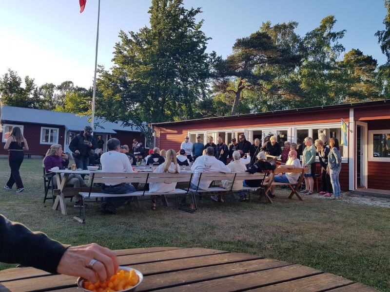 PÃ¥ SnÃ¤ckan
Fotograf: Sissel
Nyckelord: Ã¥rstrÃ¤ff2018