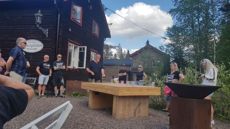 Lite lek
Foto: Sissel
Nyckelord: Ã¥rstrÃ¤ff2019