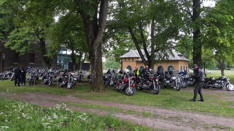 Lunchstopp pÃ¥ SÃ¶dra Vattentornet i Ã–rebro
Fotograf: Orre
Nyckelord: Ã¥rstrÃ¤ff2017